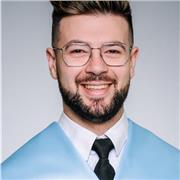 Imparto clases de música a todos los niveles en base a las necesidades del alumno. Tanto teóricas como prácticas